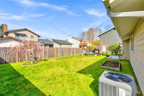2721 211th Place SW Lynnwood WA 98036