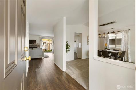 2721 211th Place SW Lynnwood WA 98036