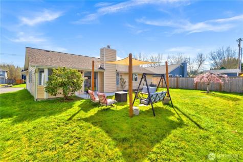 2721 211th Place SW Lynnwood WA 98036