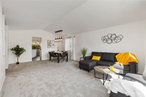 2721 211th Place SW Lynnwood WA 98036