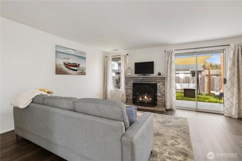 2721 211th Place SW Lynnwood WA 98036