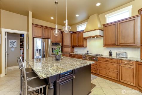 16609 139th Avenue E Puyallup WA 98374