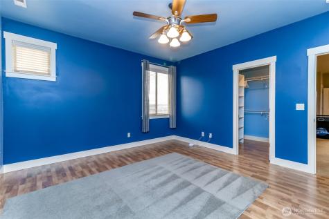 16609 139th Avenue E Puyallup WA 98374