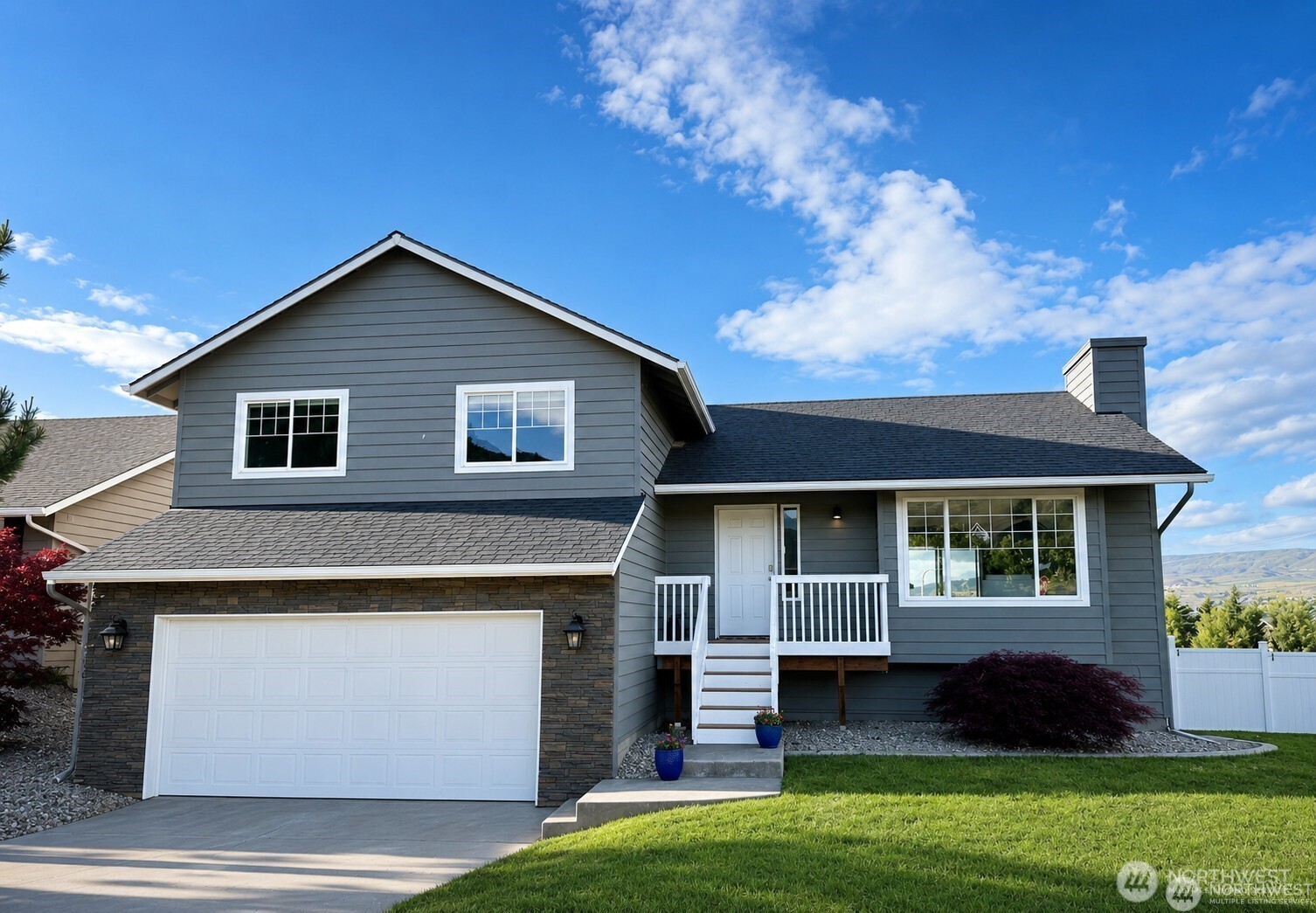 576 Saddle Rock Loop Wenatchee WA 98801