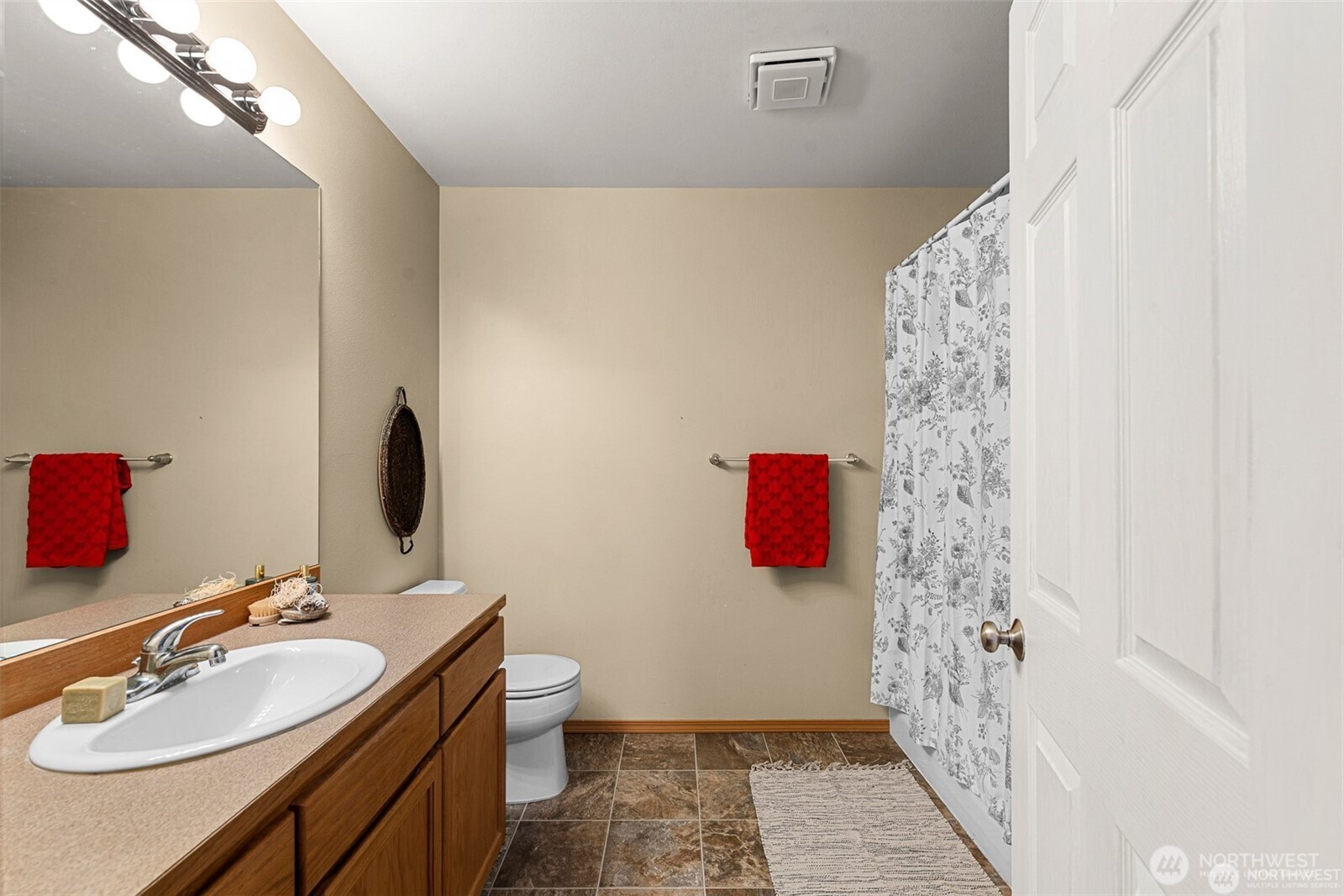 576 Saddle Rock Loop Wenatchee WA 98801