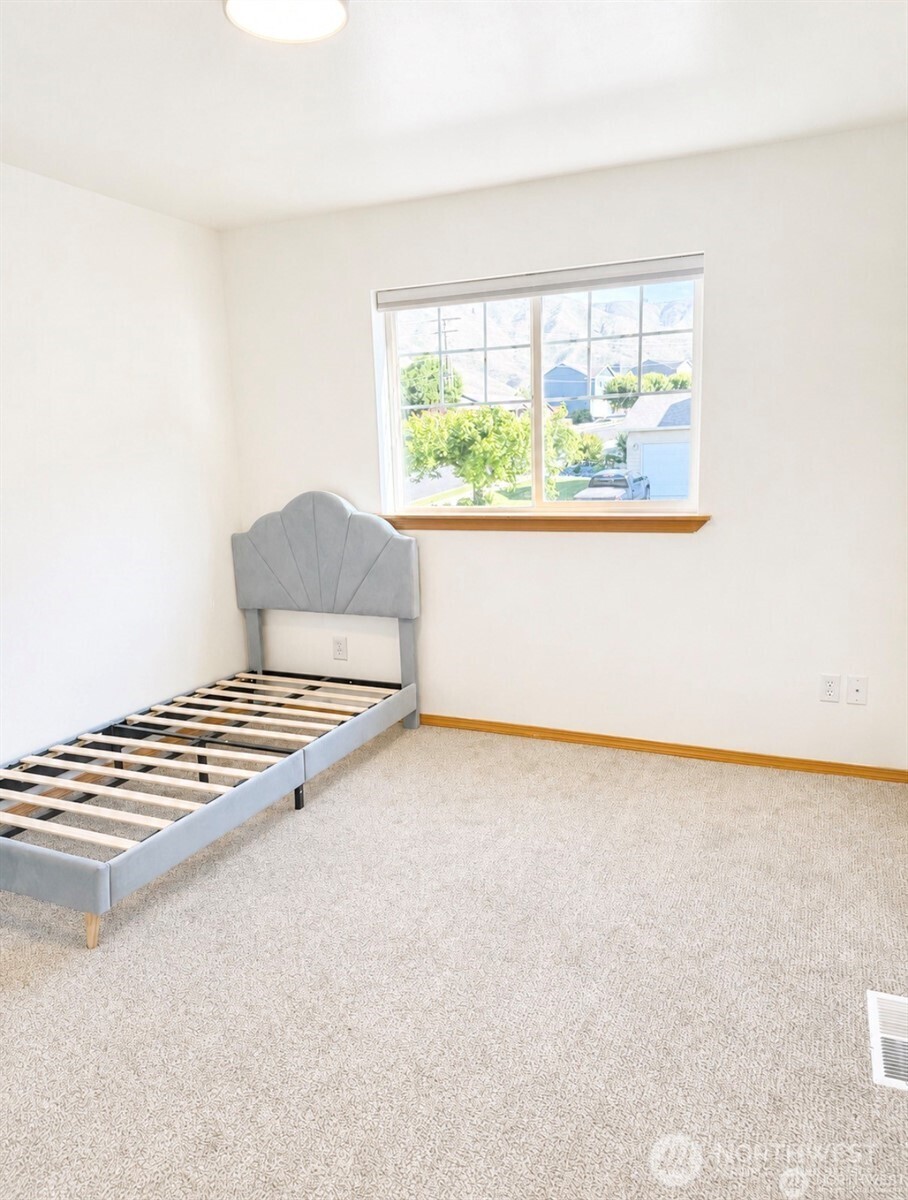 576 Saddle Rock Loop Wenatchee WA 98801