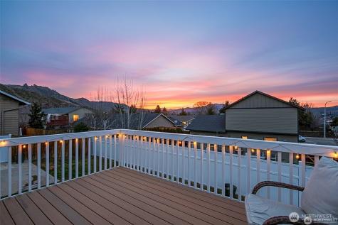 576 Saddle Rock Loop Wenatchee WA 98801