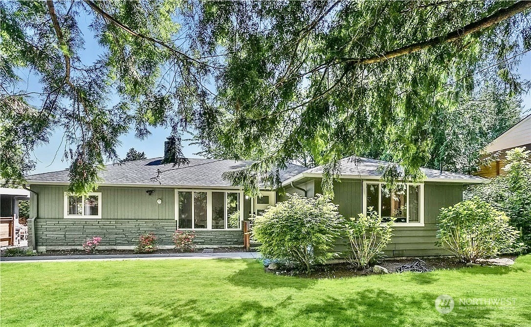 2323 103rd Avenue Ne Bellevue WA 98004