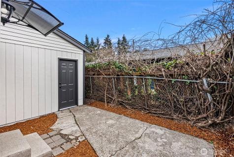 2414 S 8th Street Tacoma WA 98405