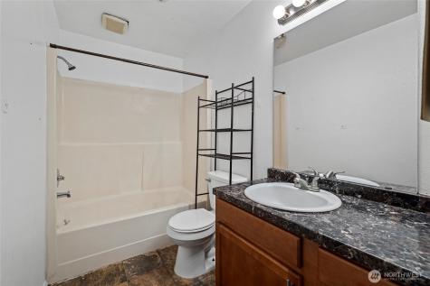 4281 Northgate Drive Oak Harbor WA 98277