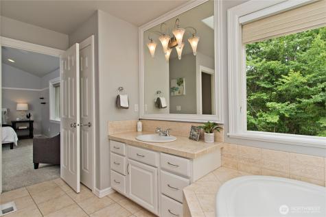 24907 SE 21st Place Sammamish WA 98075