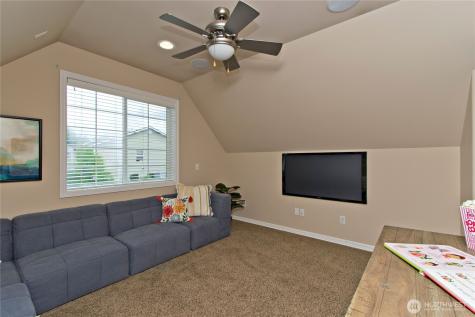 24907 SE 21st Place Sammamish WA 98075