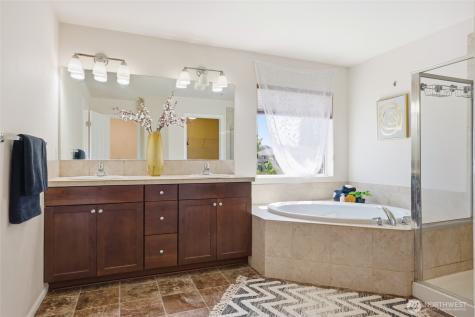 3091 Eagle Loop NE Lacey WA 98516