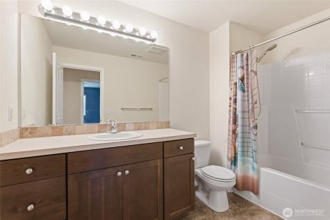 3091 Eagle Loop NE Lacey WA 98516