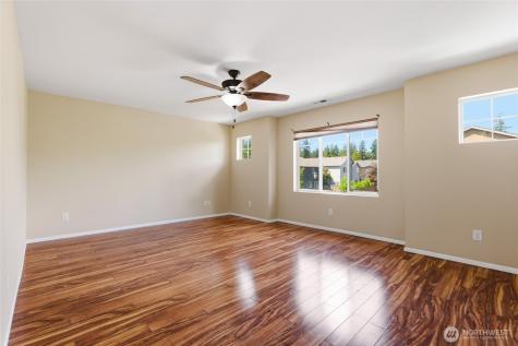 3091 Eagle Loop NE Lacey WA 98516