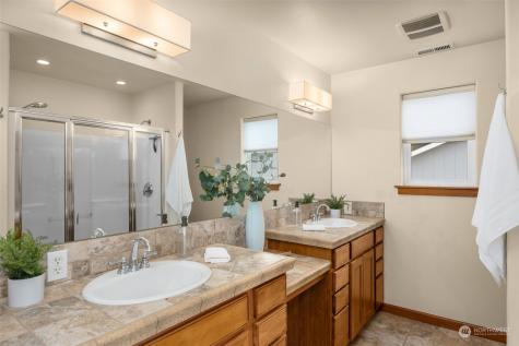 223 138th Place Se Everett WA 98208