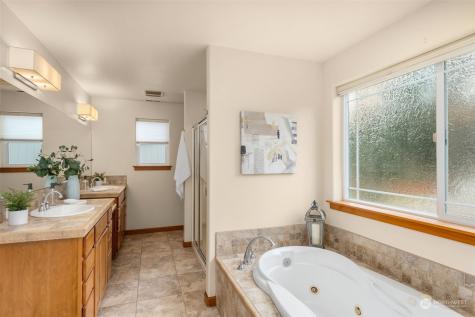 223 138th Place Se Everett WA 98208