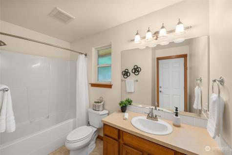 223 138th Place Se Everett WA 98208