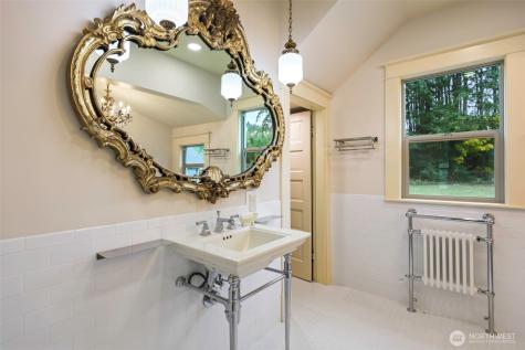 1604 Lincoln Creek Road Rochester WA 98579
