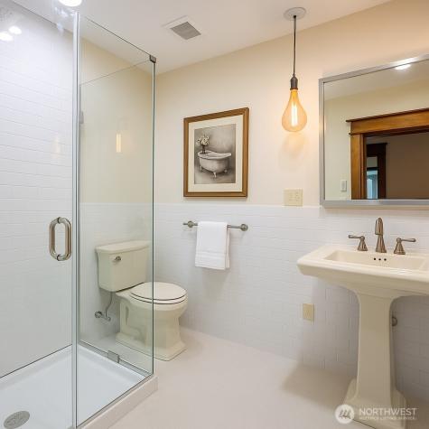 1604 Lincoln Creek Road Rochester WA 98579