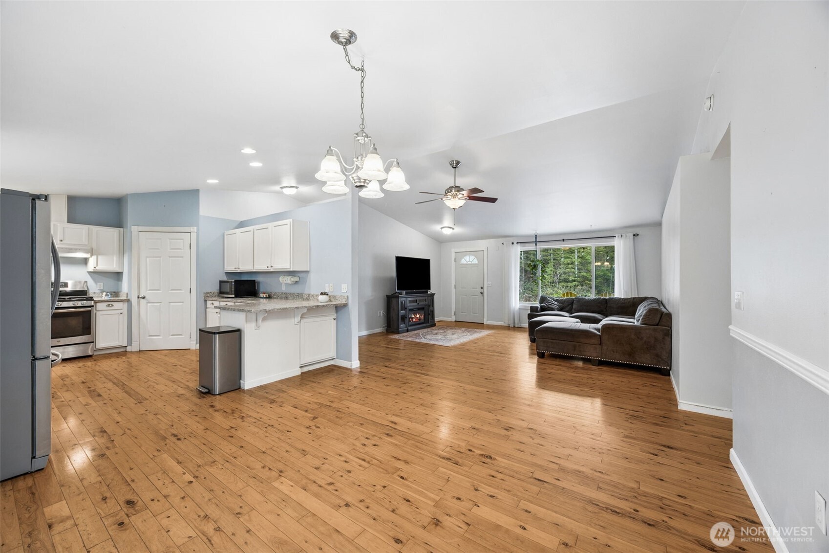10 E Mooreview Lane E Shelton WA 98584