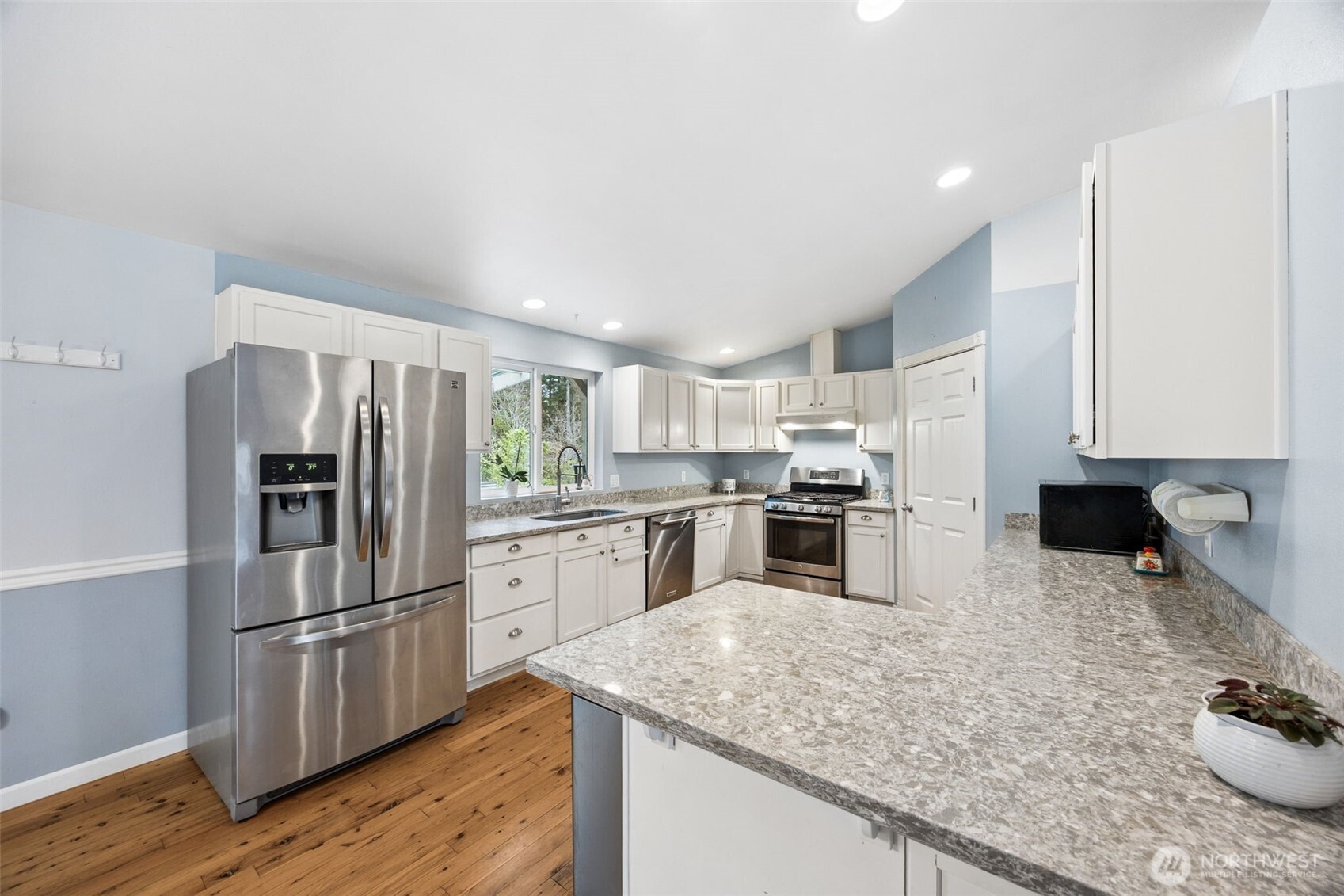 10 E Mooreview Lane E Shelton WA 98584