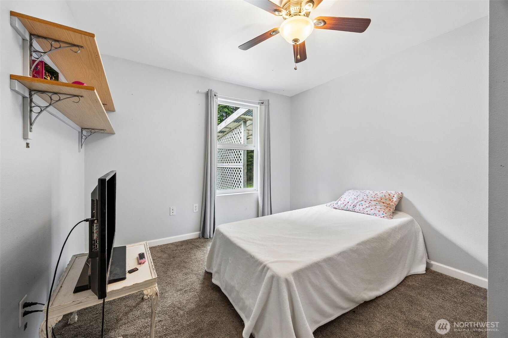 10 E Mooreview Lane E Shelton WA 98584