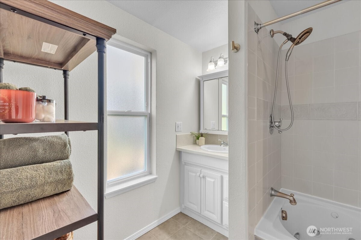 7225 95th Avenue SW Lakewood WA 98498