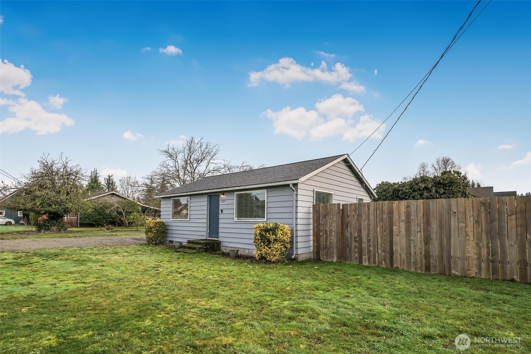 927 21st Street SE Puyallup WA 98372