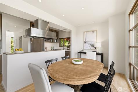 3607 W W Commodore Way Seattle WA 98199