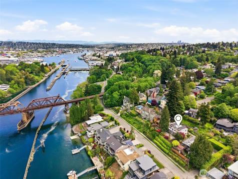 3607 W W Commodore Way Seattle WA 98199