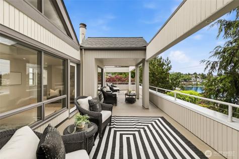 3607 W W Commodore Way Seattle WA 98199