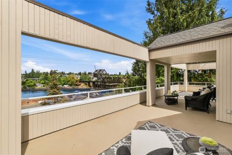 3607 W W Commodore Way Seattle WA 98199