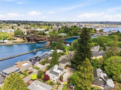3607 W W Commodore Way Seattle WA 98199