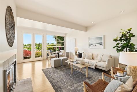 3607 W W Commodore Way Seattle WA 98199