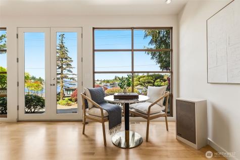 3607 W W Commodore Way Seattle WA 98199
