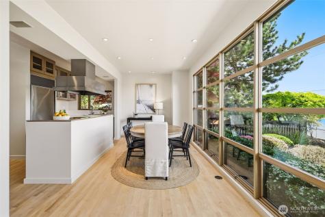 3607 W W Commodore Way Seattle WA 98199