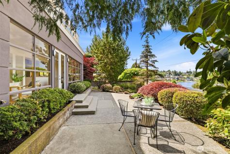 3607 W W Commodore Way Seattle WA 98199