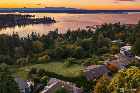 4507 105th Avenue NE Kirkland WA 98033