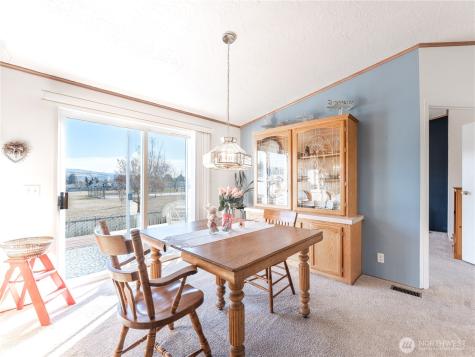 913 Meadow Ridge Wenatchee WA 98801