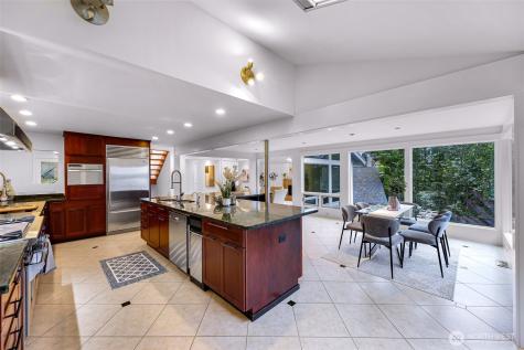 8449 W Mercer Way Mercer Island WA 98040