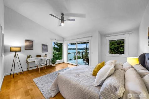 8449 W Mercer Way Mercer Island WA 98040