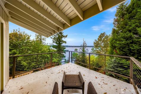 8449 W Mercer Way Mercer Island WA 98040