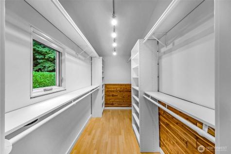 8449 W Mercer Way Mercer Island WA 98040