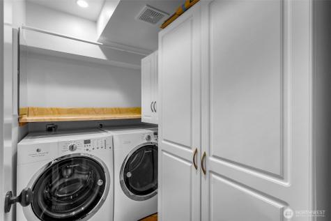 8449 W Mercer Way Mercer Island WA 98040