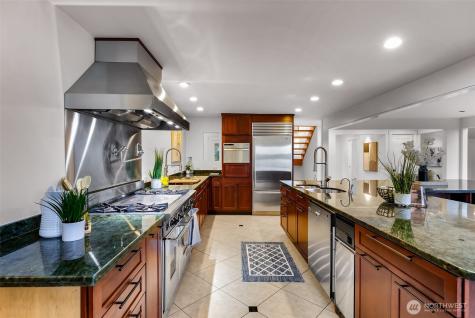 8449 W Mercer Way Mercer Island WA 98040