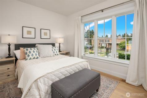 5721 65th Avenue NE Seattle WA 98105