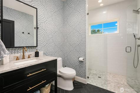 5721 65th Avenue NE Seattle WA 98105