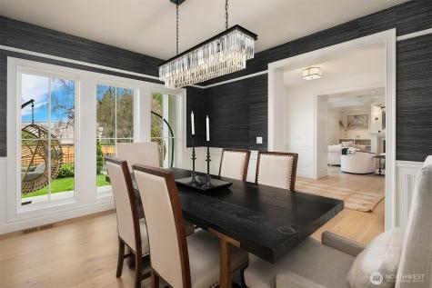 5721 65th Avenue NE Seattle WA 98105