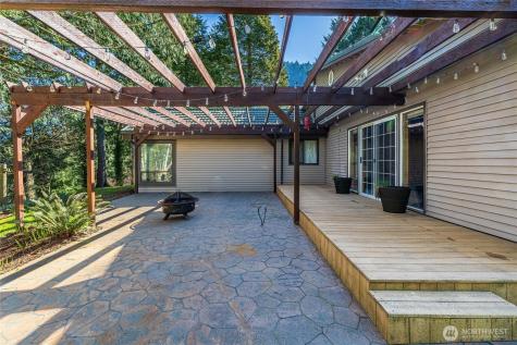 37627 W Lake Walker Drive SE Enumclaw WA 98022